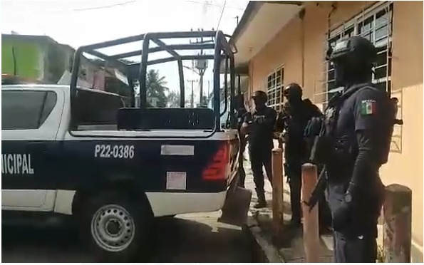 Policía