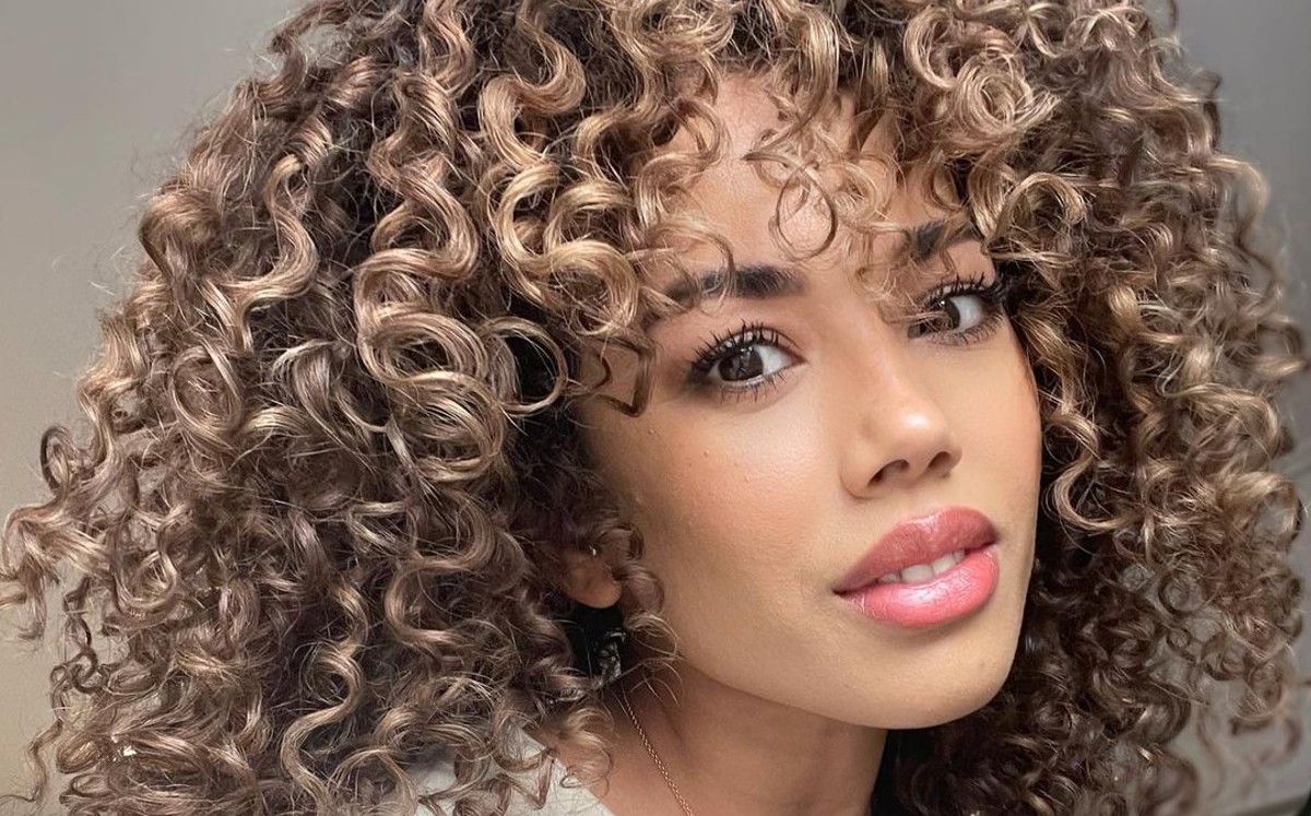 Jade Ewen, actriz que interpreta a Mariah Carey en Luis Miguel, la serie (Especial).