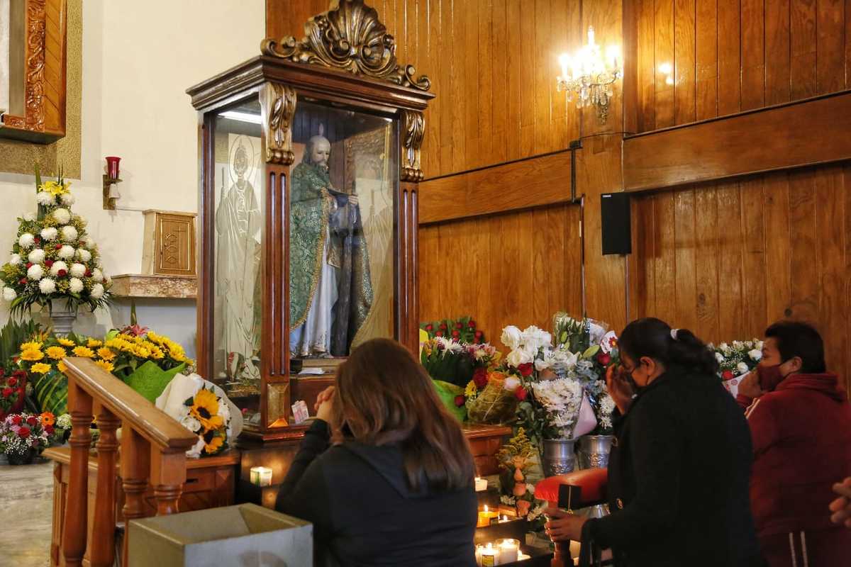 En Puebla, fieles católicos celebran a San Judas Tadeo | Andrés Lobato
