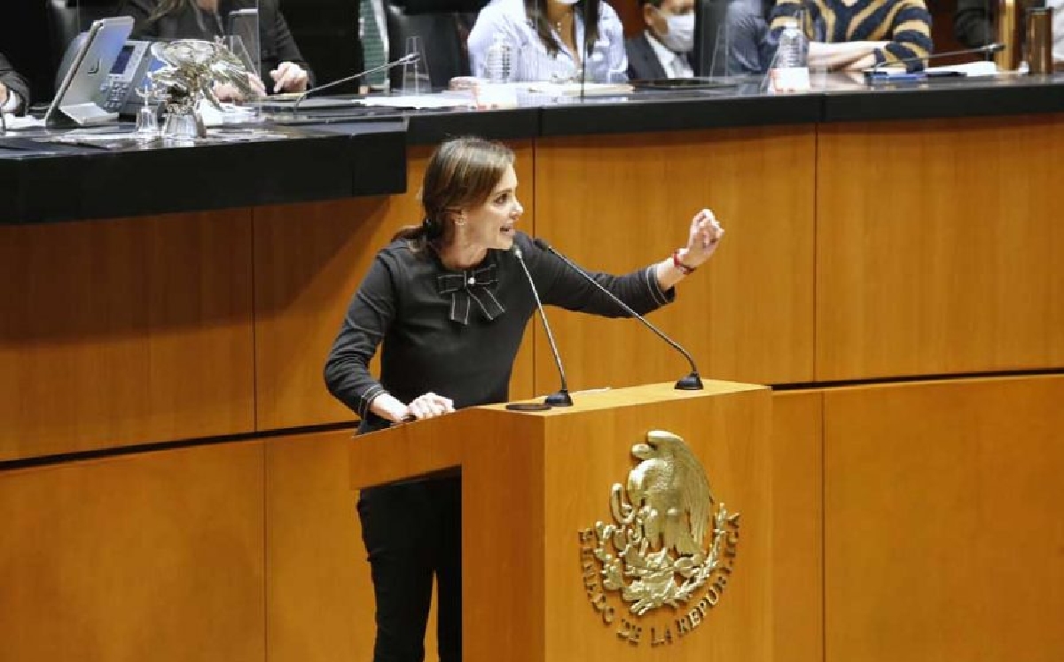 La senadora Lilly Téllez durante su intervención en la tribuna del Senado. (PAN)