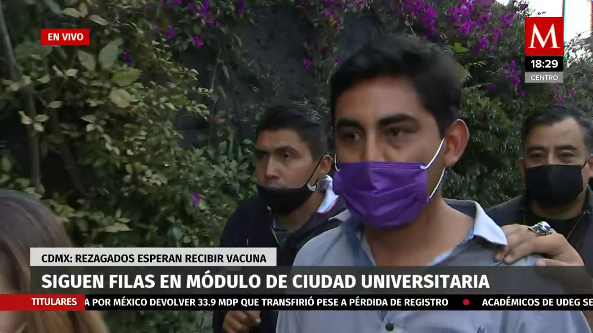 En CdMx, rezagados esperan ser vacunados en Ciudad Universitaria