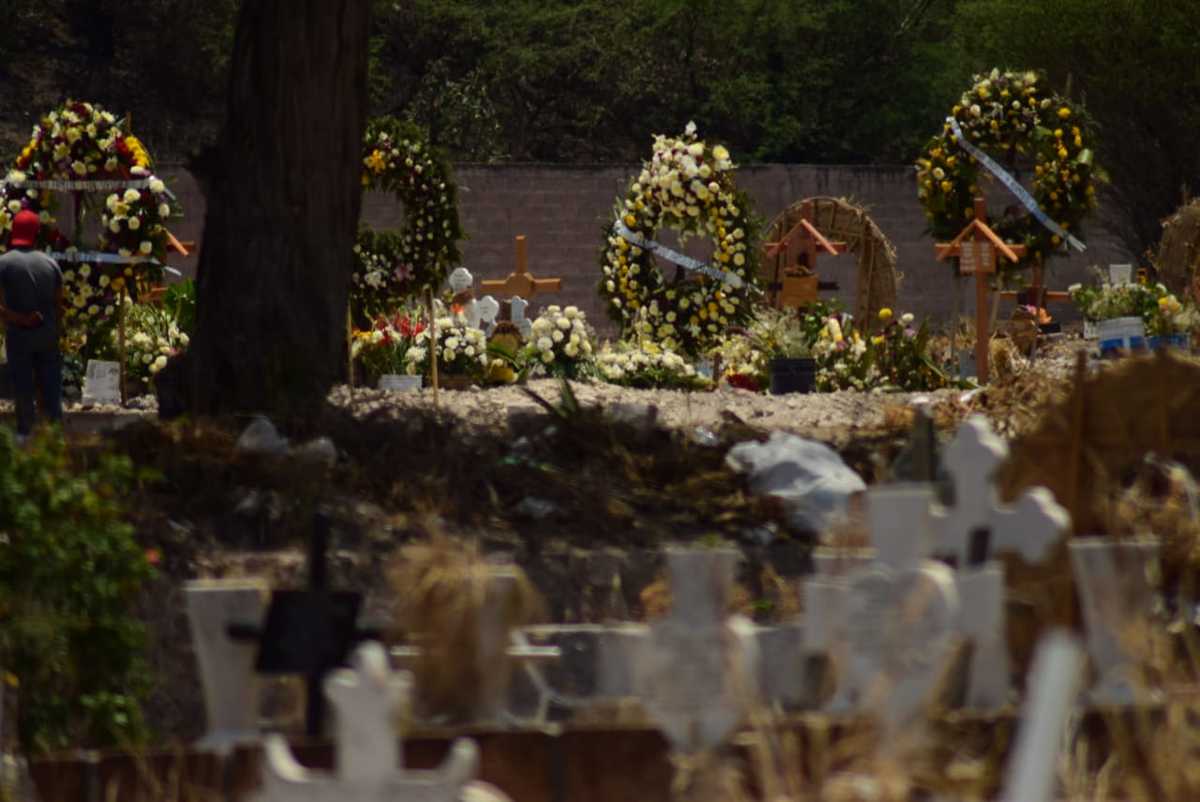 Cementerios de Tepeji no permitirán colocar ofrendas. (Francisco Villeda)
