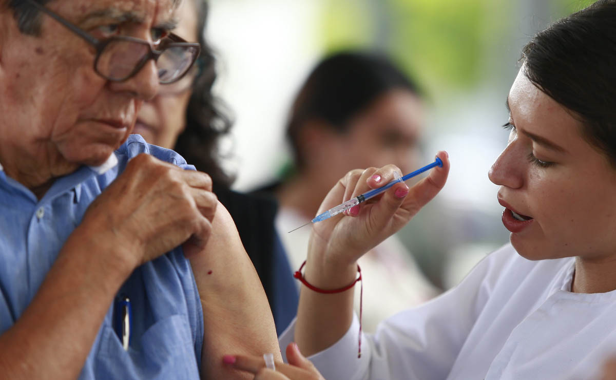 Vacunación contra influenza en Jalisco (Cortesía)