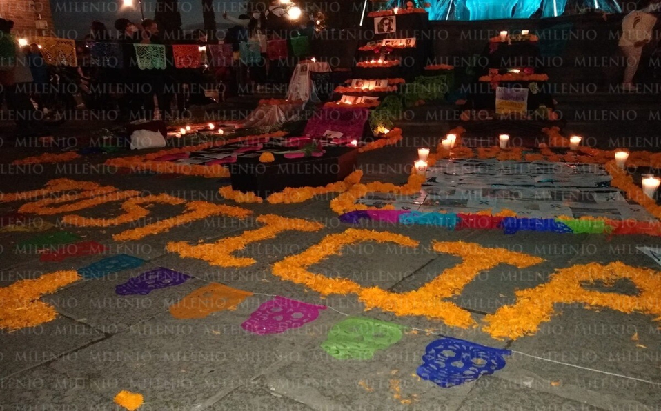 Montan 'Anti Ofrenda' en memoria de víctimas de feminicidio en Puebla