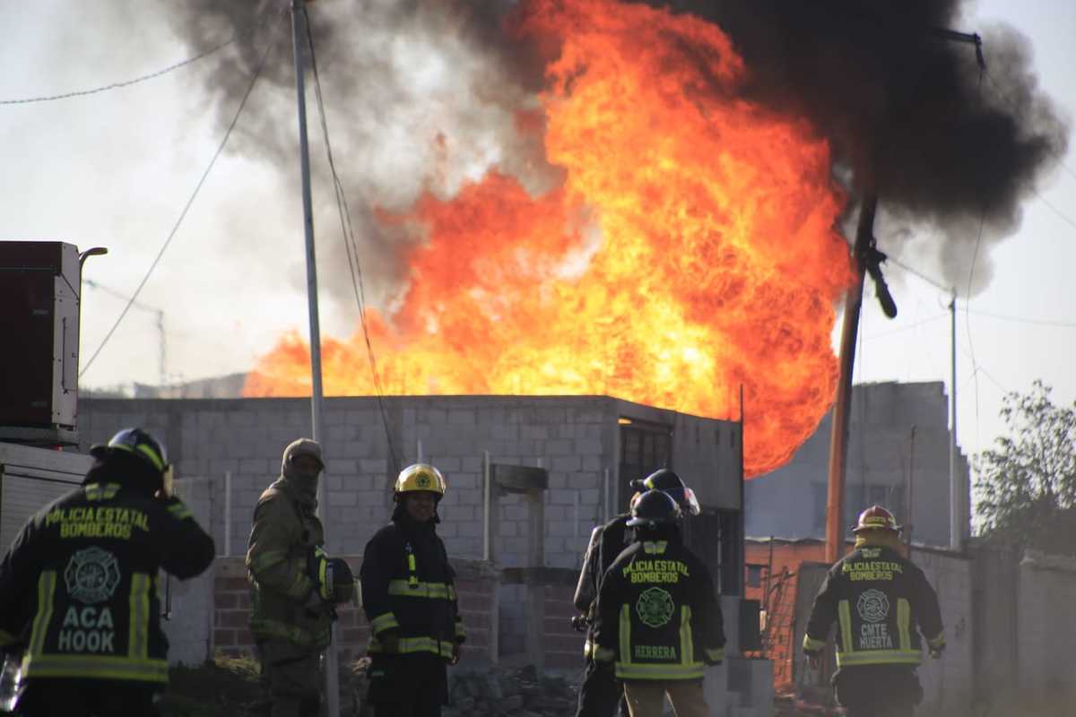 Explota supuesta toma clandestina de gas LP en Puebla | Andrés Lobato