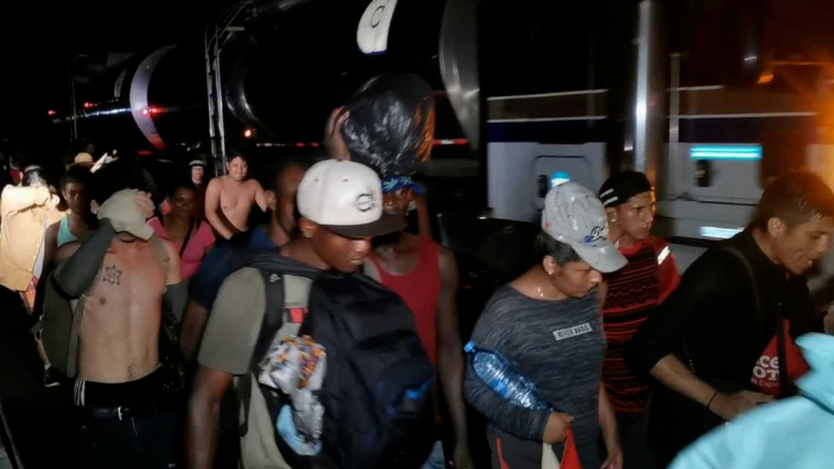INM afirma que buscó entregar papeles a migrantes de caravana, pero lo rechazaron