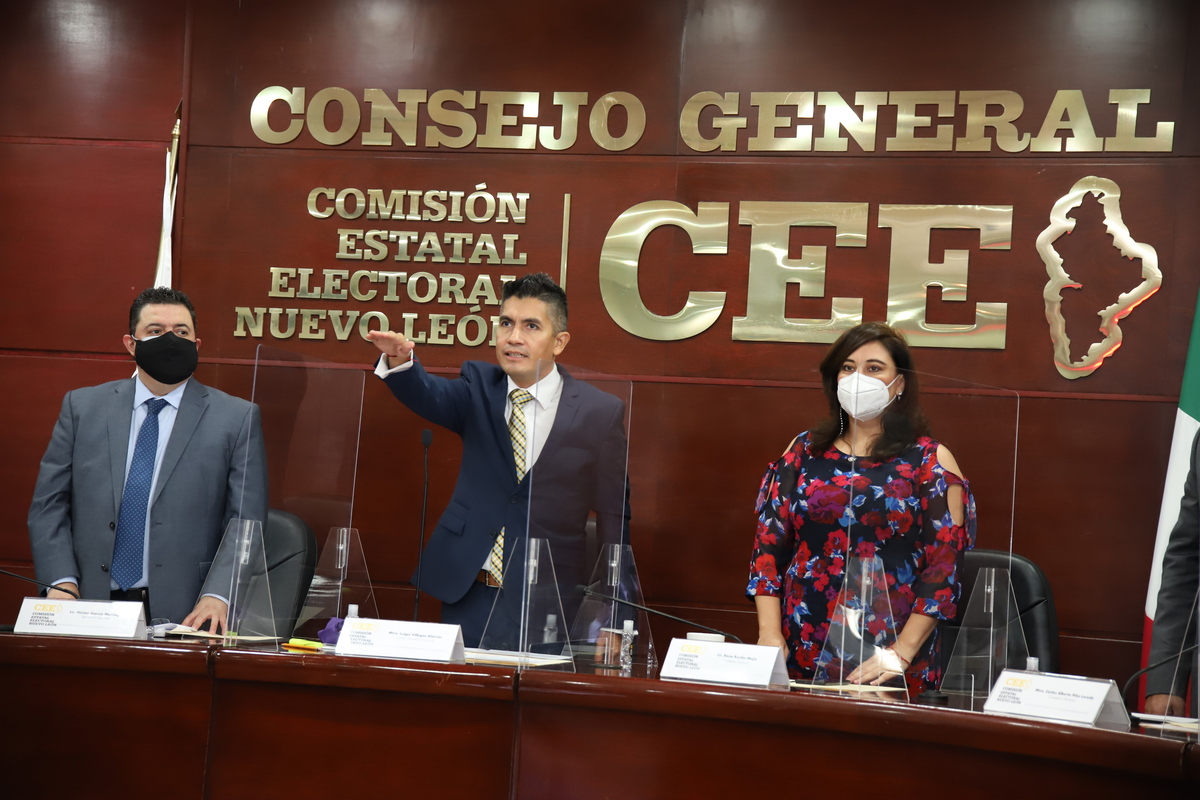 Luigui Villegas toma protesta como presidente provisional de la CEENL. Foto: Especial