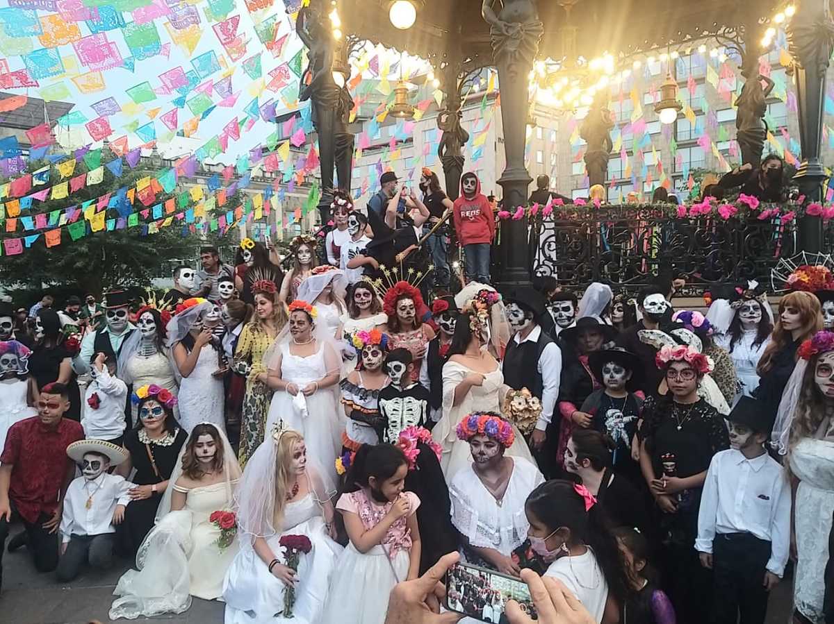A su manera todos celebran el Día de Muertos en Tlaquepaque