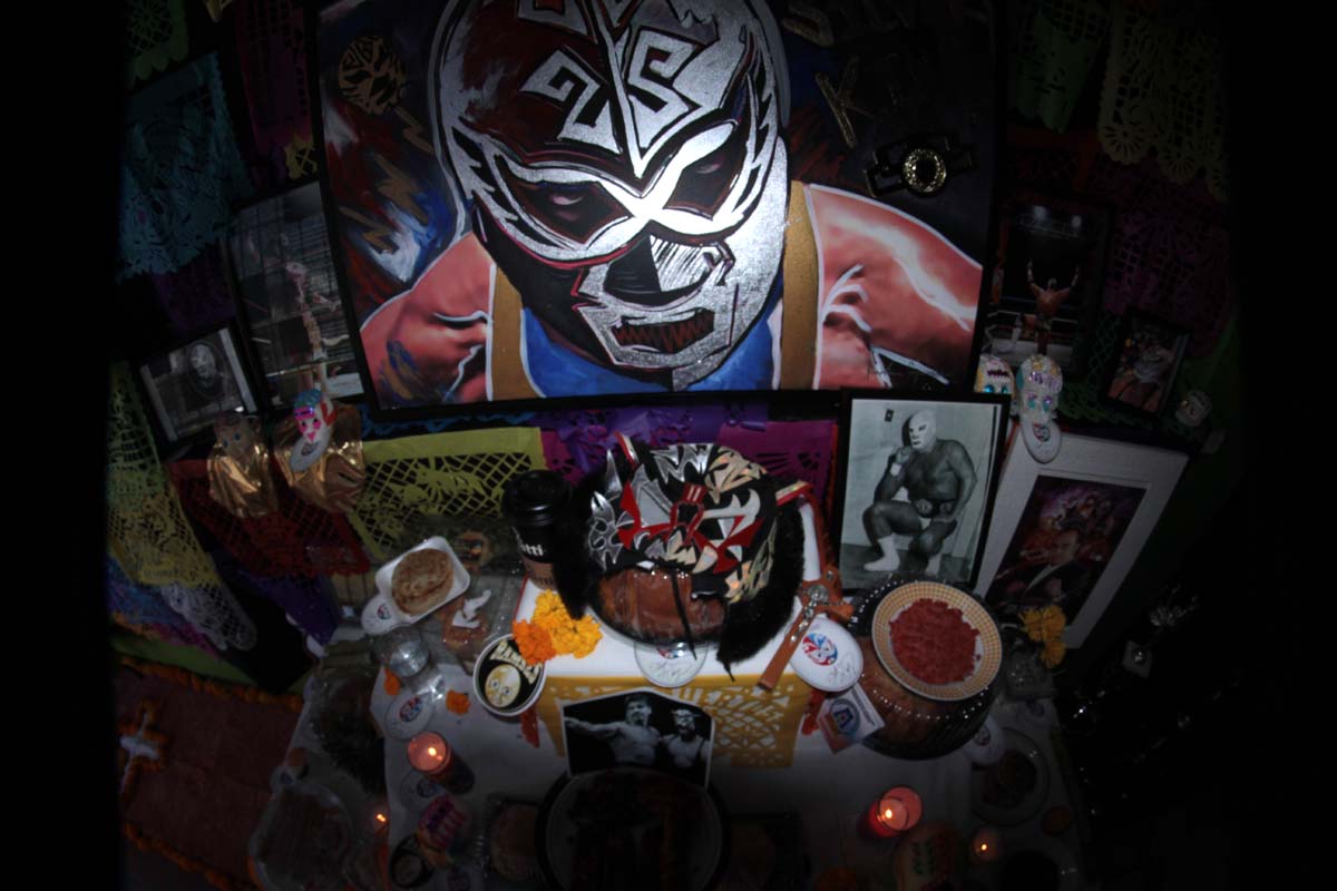 Altar de muertos para Silver King. (Alejandro Jiménez)