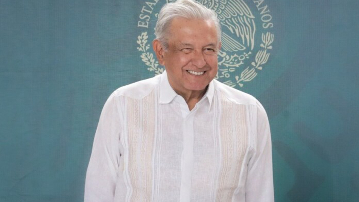 AMLO pide no abandonar nuestras culturas tras día de muertos