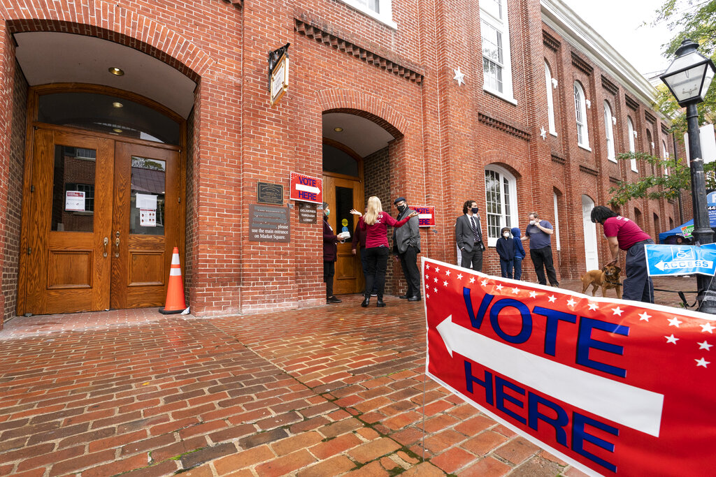 Las elecciones para gobernador en Virginia están en fuerte disputa. | AP