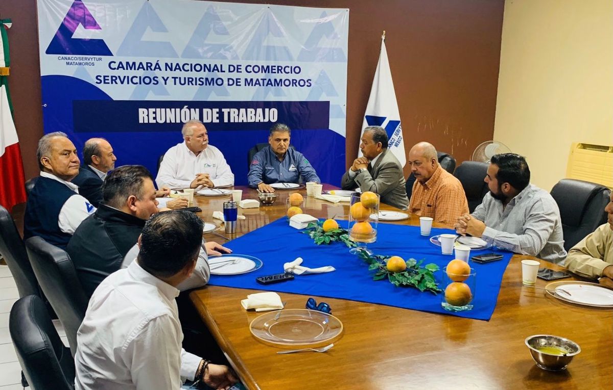 Reunión del secretario César Verástegui con Canaco Matamoros, Tamaulipas.