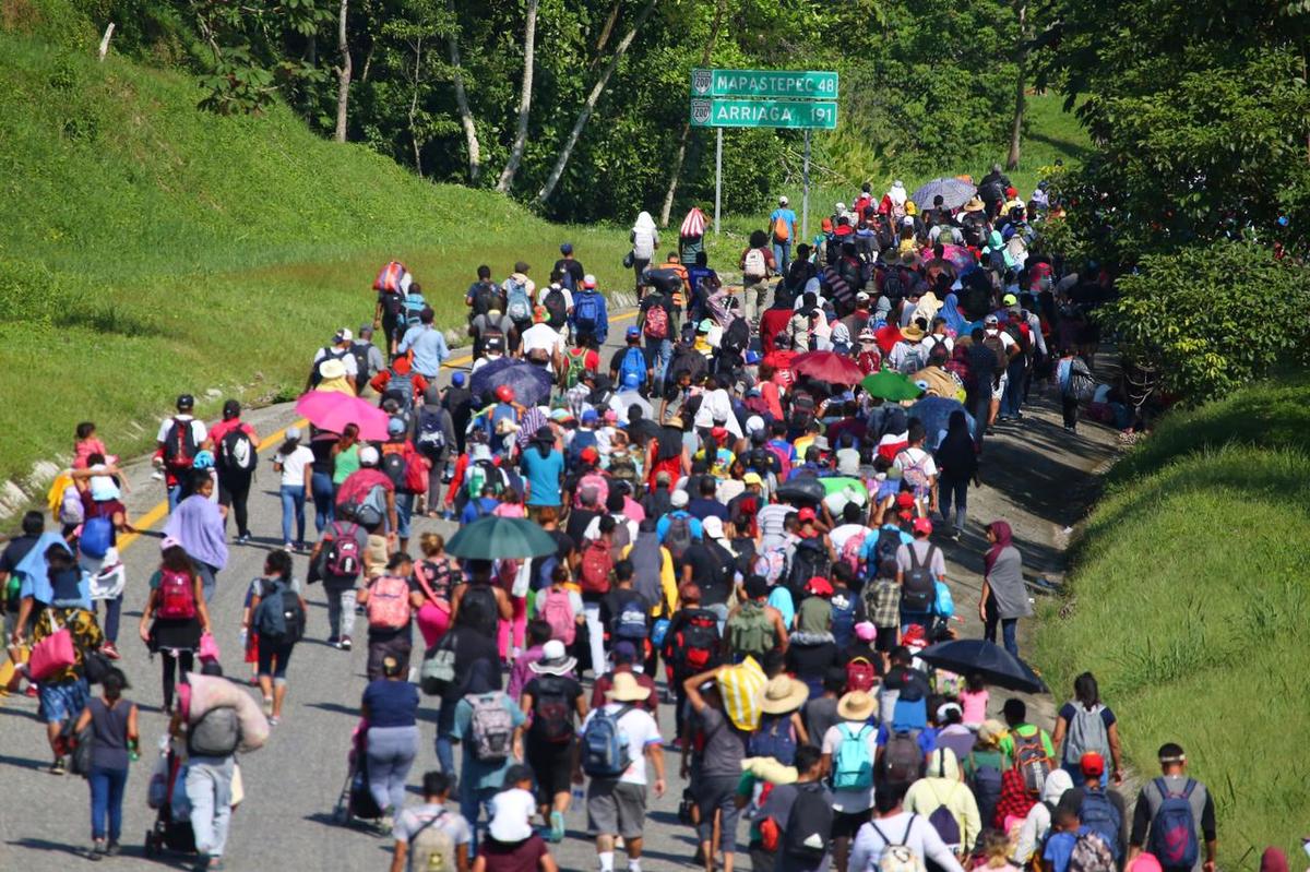 La caravana migrante avanzan por Chiapas y se dirige a Oaxaca. (Ariel Ojeda)
