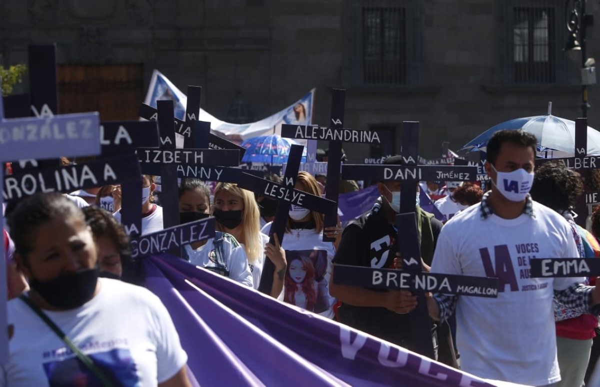 Las mujeres marcharon del Zócalo al Monumento a la Madre. | Ariana Pérez