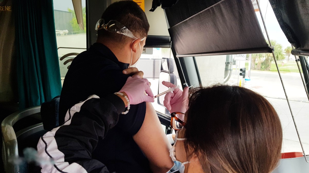 Vacunaron contra covid-19 a hijos de trabajadores en industrias maquiladoras de Nuevo Laredo.