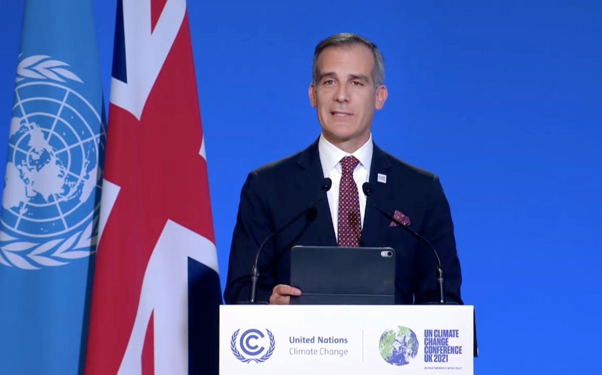 Eric Garcetti de 50 años, dio positivo a covid-19 en la cumbre de cambio climático de la ONU en Escocia. (Foto/Especial)