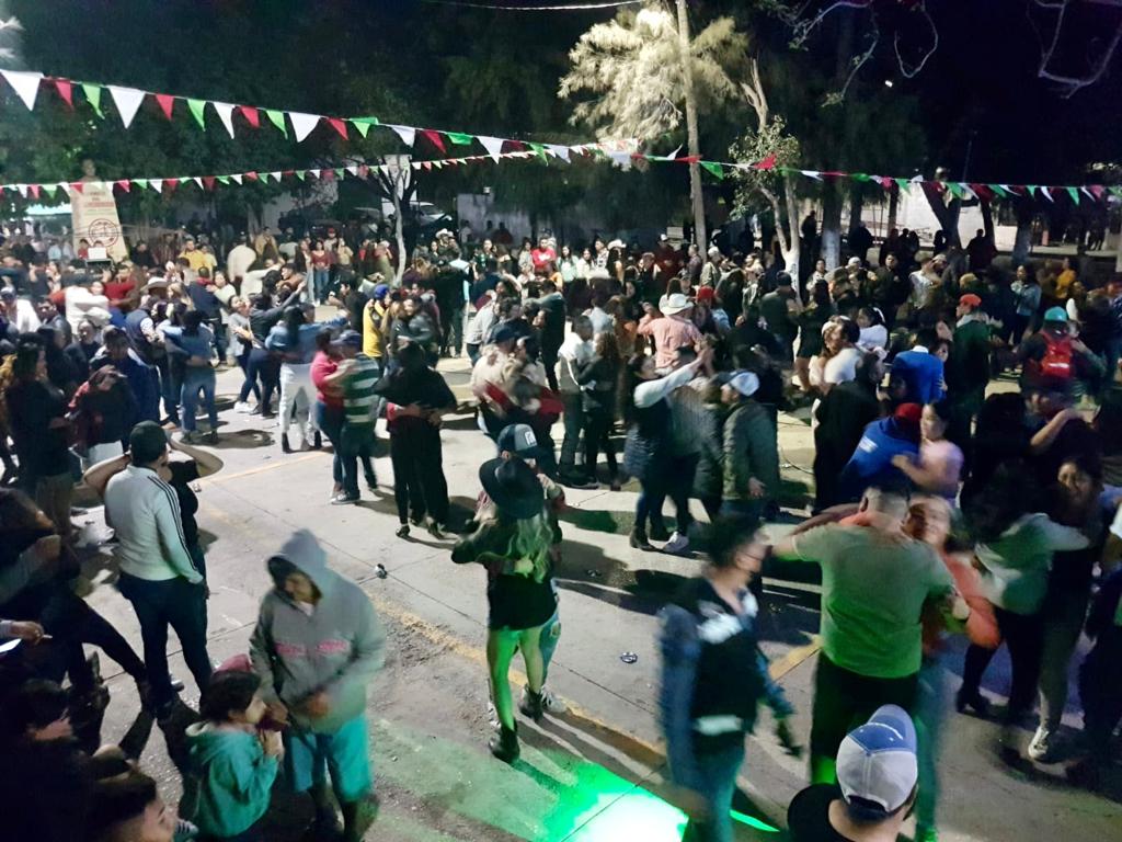 Se atendió el reporte de alto volumen y se determinó suspender la música. (Especial)