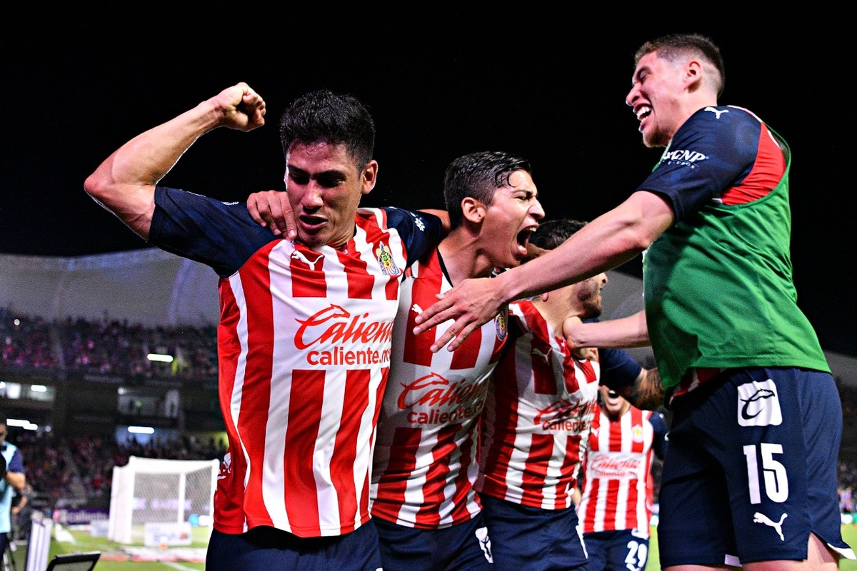 Chivas derrota a Mazatlán y araña el repechaje del Apertura 2021 (Imago7)