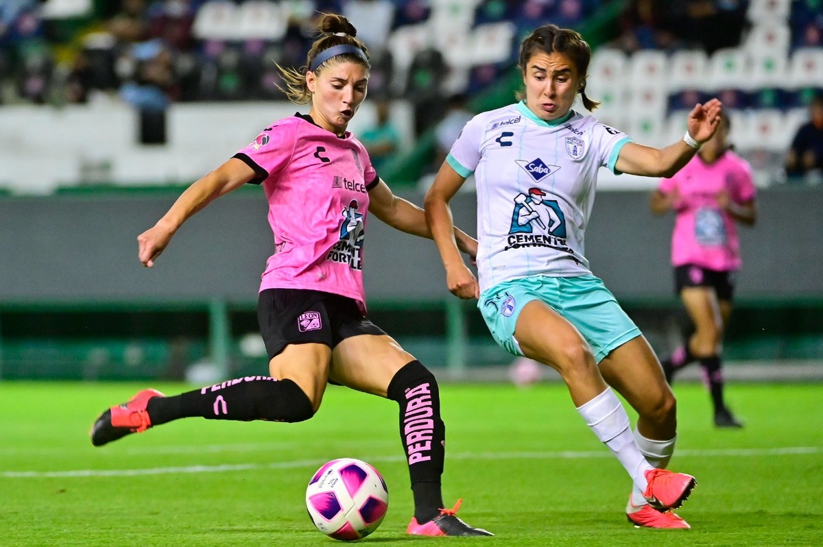 Club León femenil en busca de la victoria contra Toluca