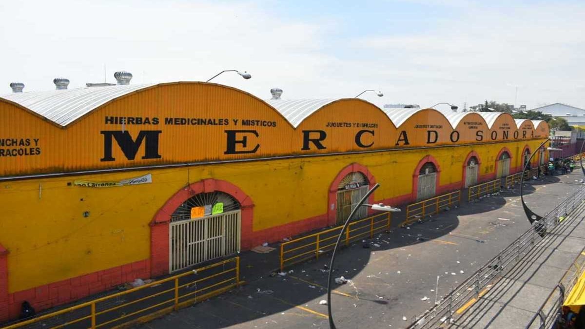 Fiscalía de CdMx concluye levantamiento de indicios tras incendio en Mercado de Sonora