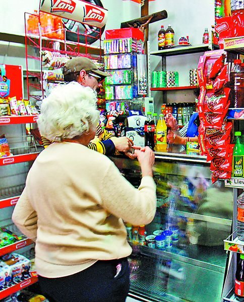 La gente compra menores cantidades. Javier García