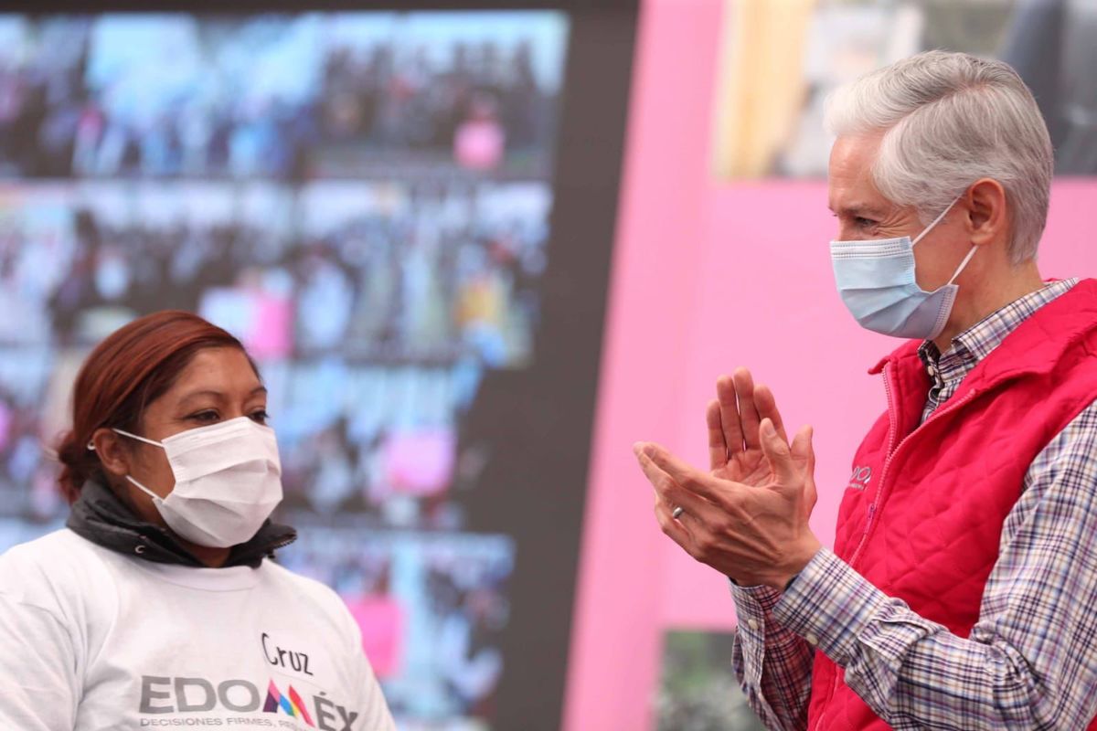 "Hoy tenemos más de 477 mil mujeres de todo el Estado de México que están recibiendo su Salario Rosa".