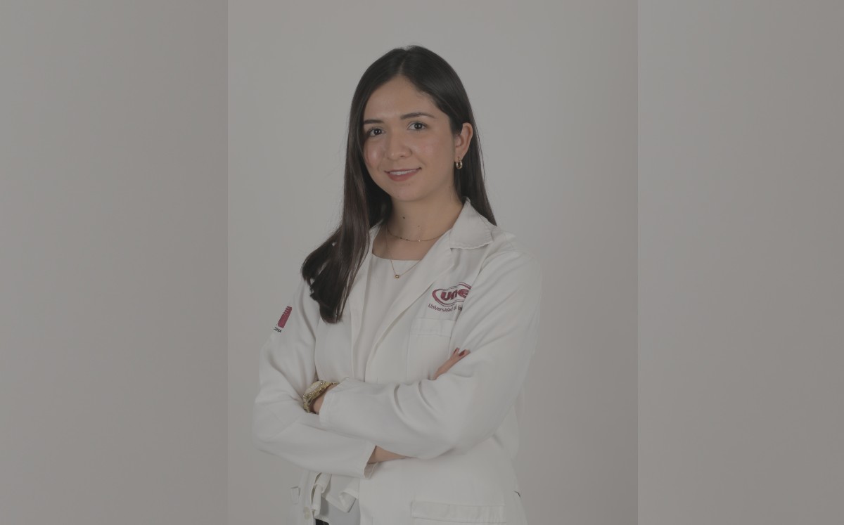 Mirna Julieth Barrientos Maldonado, estudiante de Tamaulipas, recibe premio de Pfizer. (Especial)