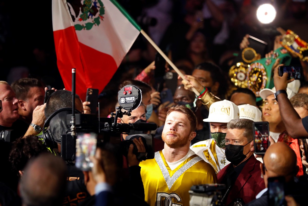Canelo Álvarez (AP)