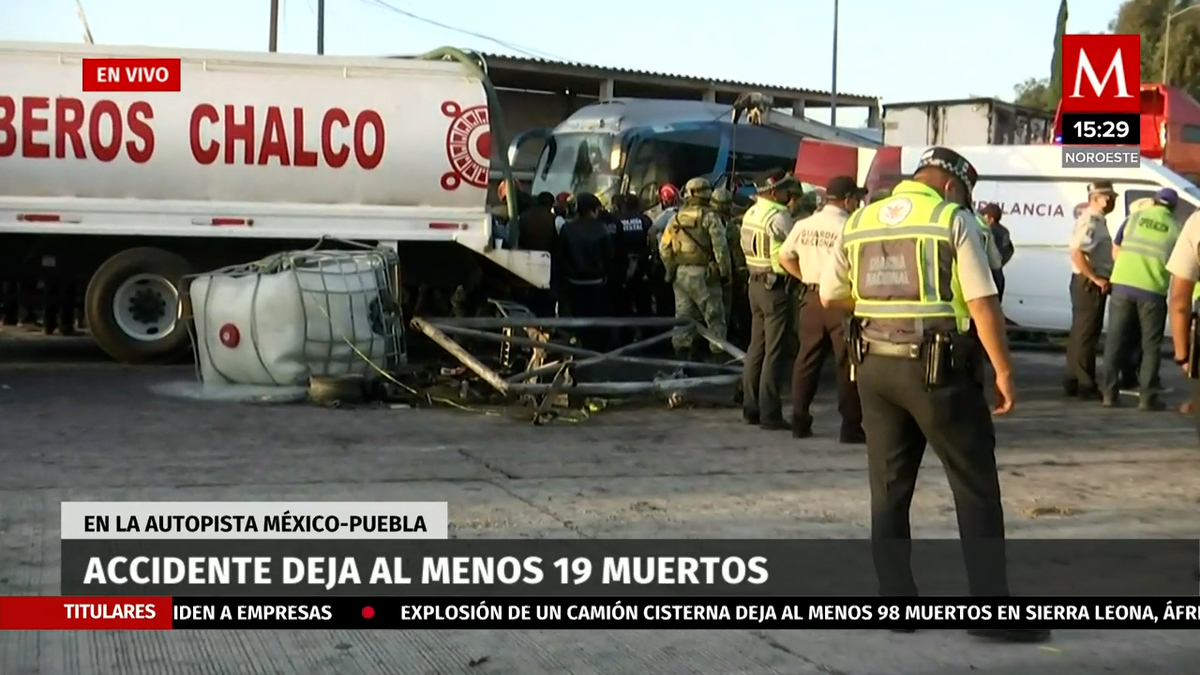 CAPUFE confirma deceso de 19 personas tras el accidente en la autopista México-Puebla.