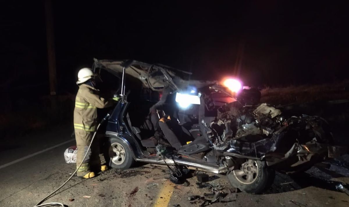 Protección Civil y Bomberos de Jalisco acudieron hasta la carretera Federal 200 para brindar apoyo