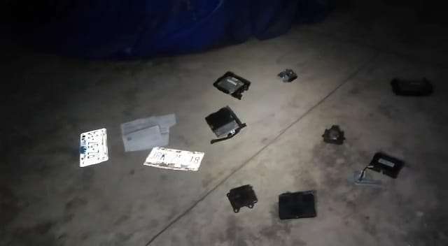 Aseguran domicilio donde desmantelan vehículos en Guadalajara. (Cortesía)