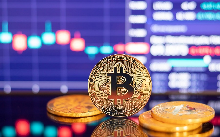 Bitcoin alcanza nuevo máximo histórico; cotiza sobre 67 mil dólares
