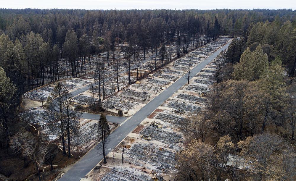 El incendio  'Camp' arrebató la vida de decenas de personas y acabó con más de 13 mil hogares en California en 2018. / Foto: AP.