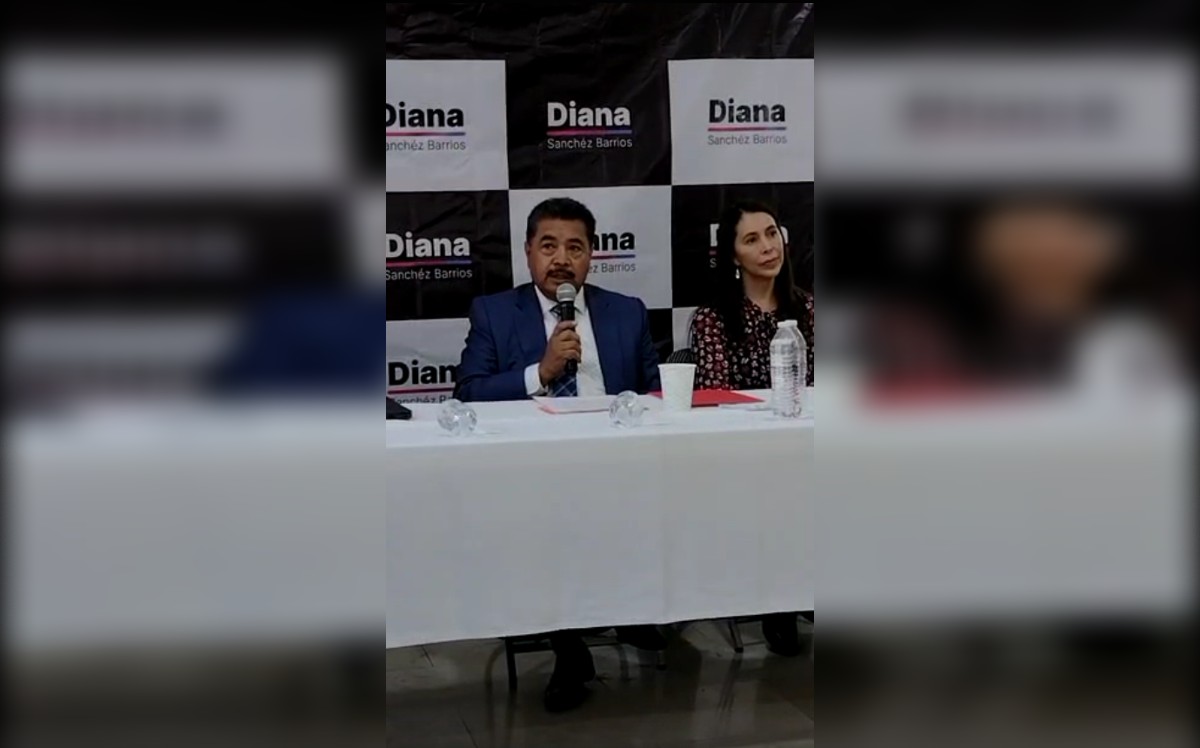 Javier Sánchez Becerra, padre de Diana, durante conferencia. | Especial.