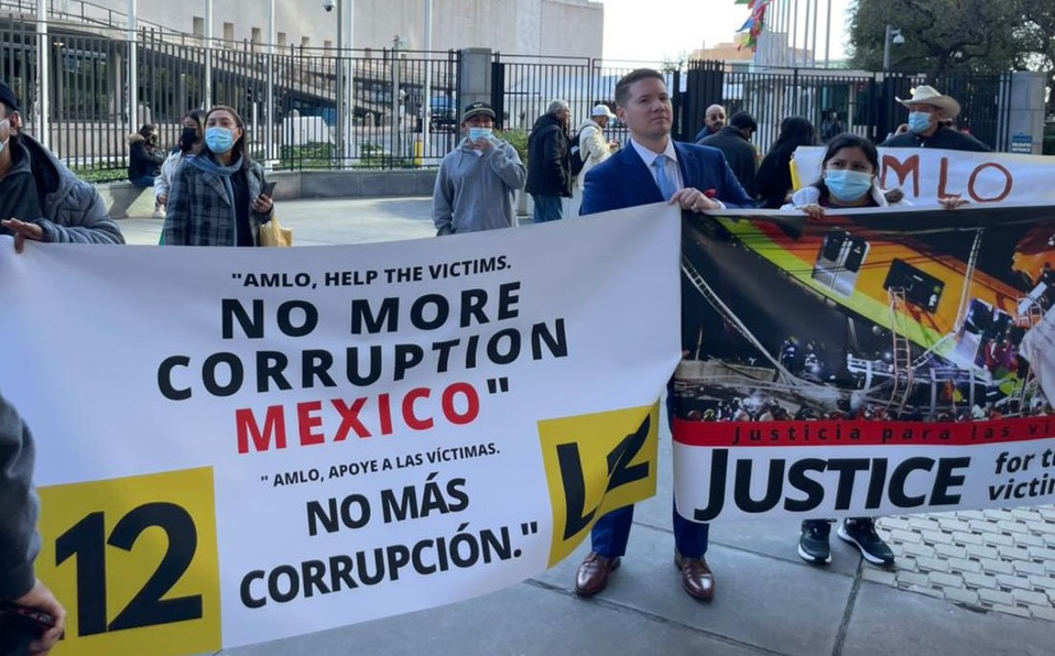 Víctimas del desplome en Línea 12 de Metro exigen justicia en Nueva York