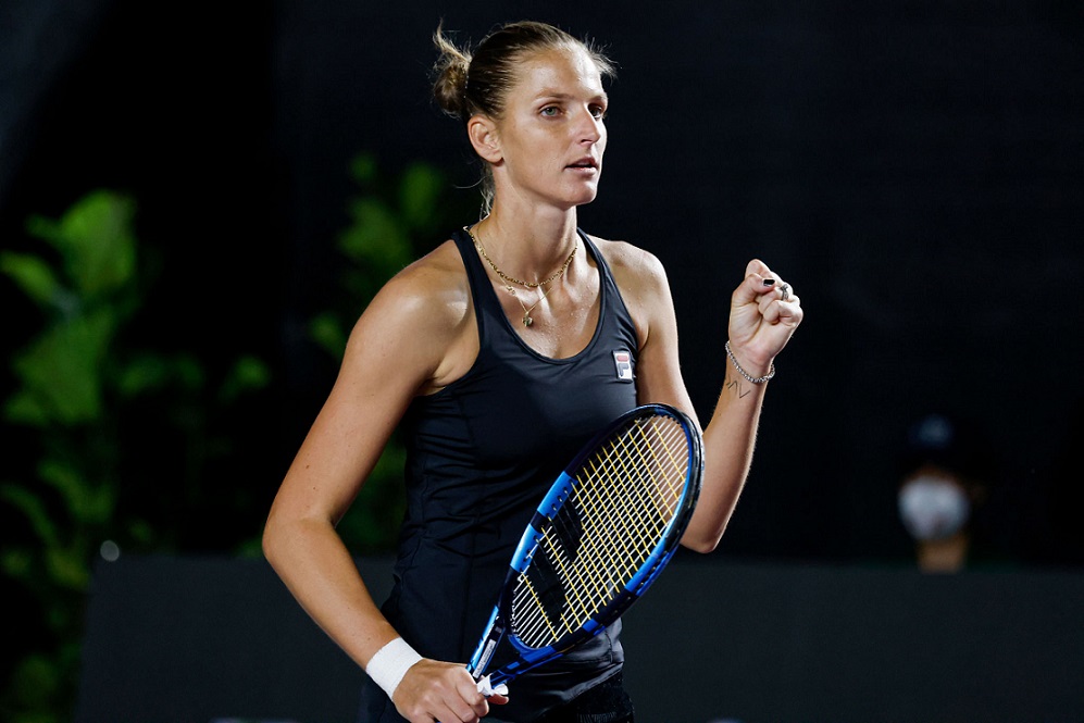 Pliskova remonta a Muguruza en primer juego a tres sets en las WTA Finals (Cortesía WTA)