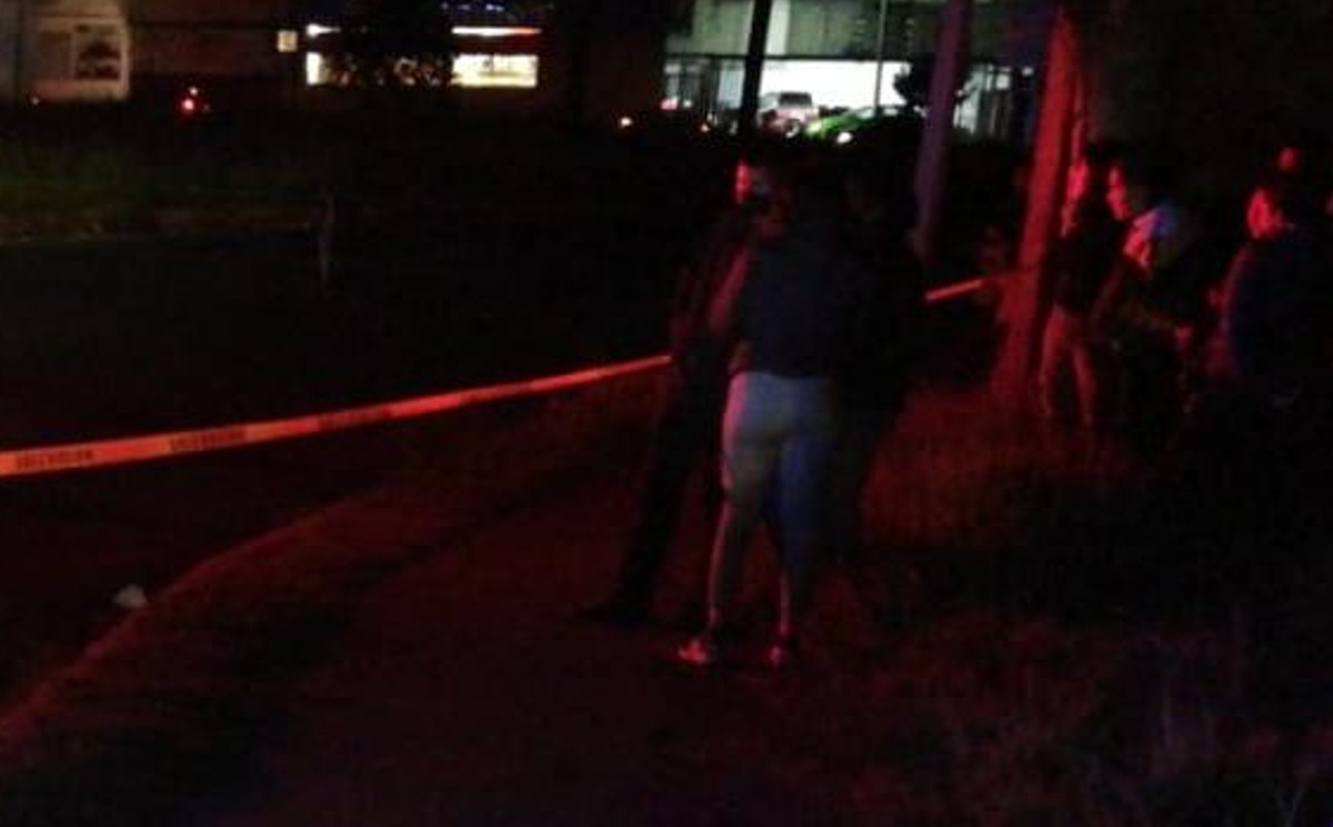 Testigos señalaron que el chofer huyó al percatarse del accidente. (Especial)