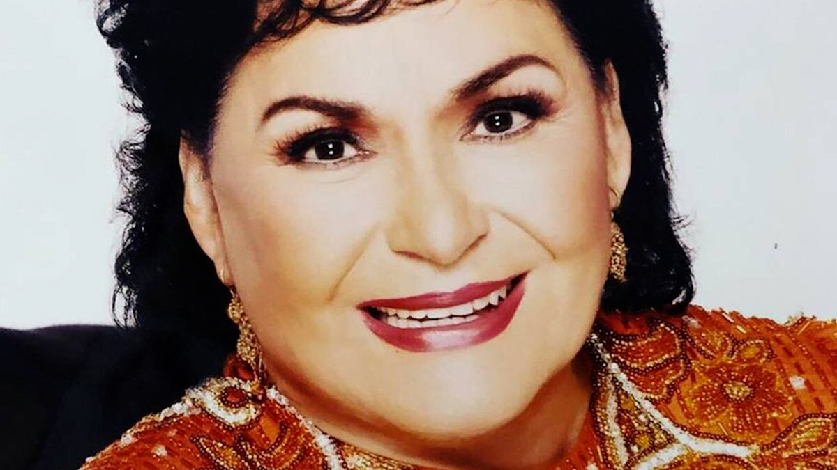 Hospitalizan de emergencia a Carmen Salinas