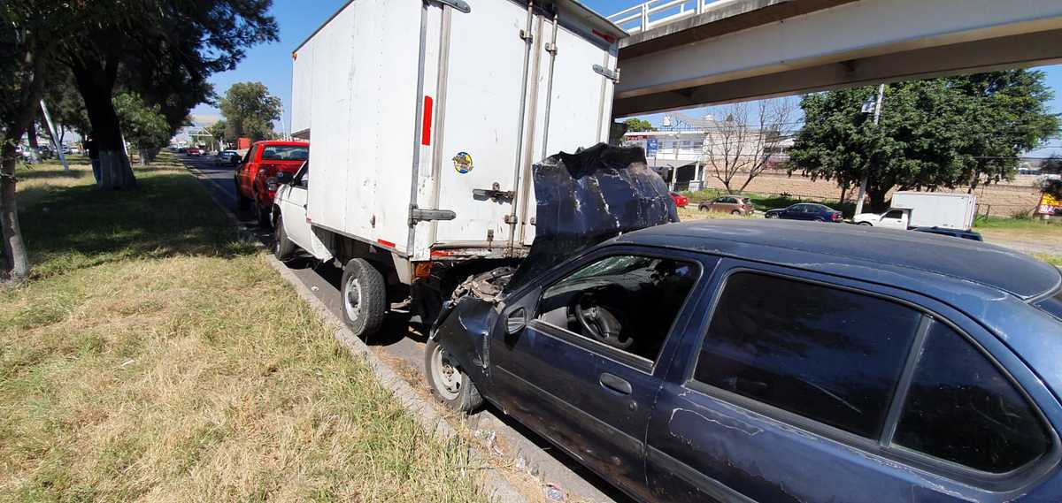 Un lesionado es el saldo de un accidente en la carretera Chapala (Juan Carlos Munguía)