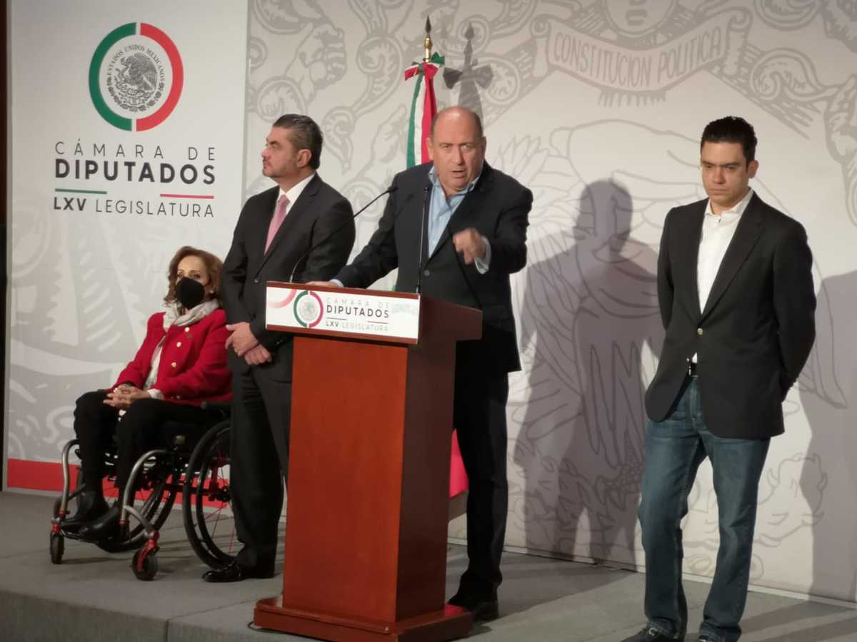 'Va por México' advirtió que no retirará una sola de las mil 643 reservas pendientes (Fernando Damián)