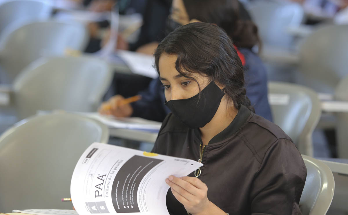 Aspirantes presentan examen de admisión a la UdeG (Cortesía)