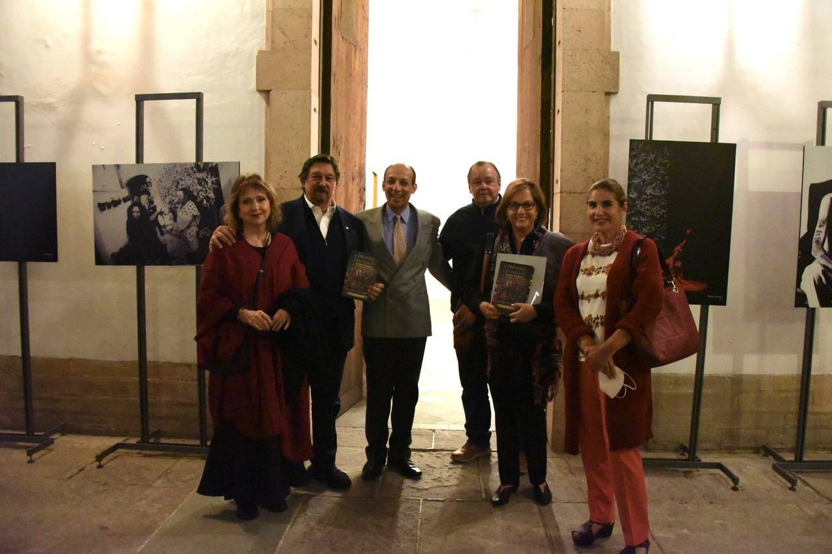 Napoleón Gómez Urrutia presenta su libro 'El Triunfo de la Dignidad' (Twitter)