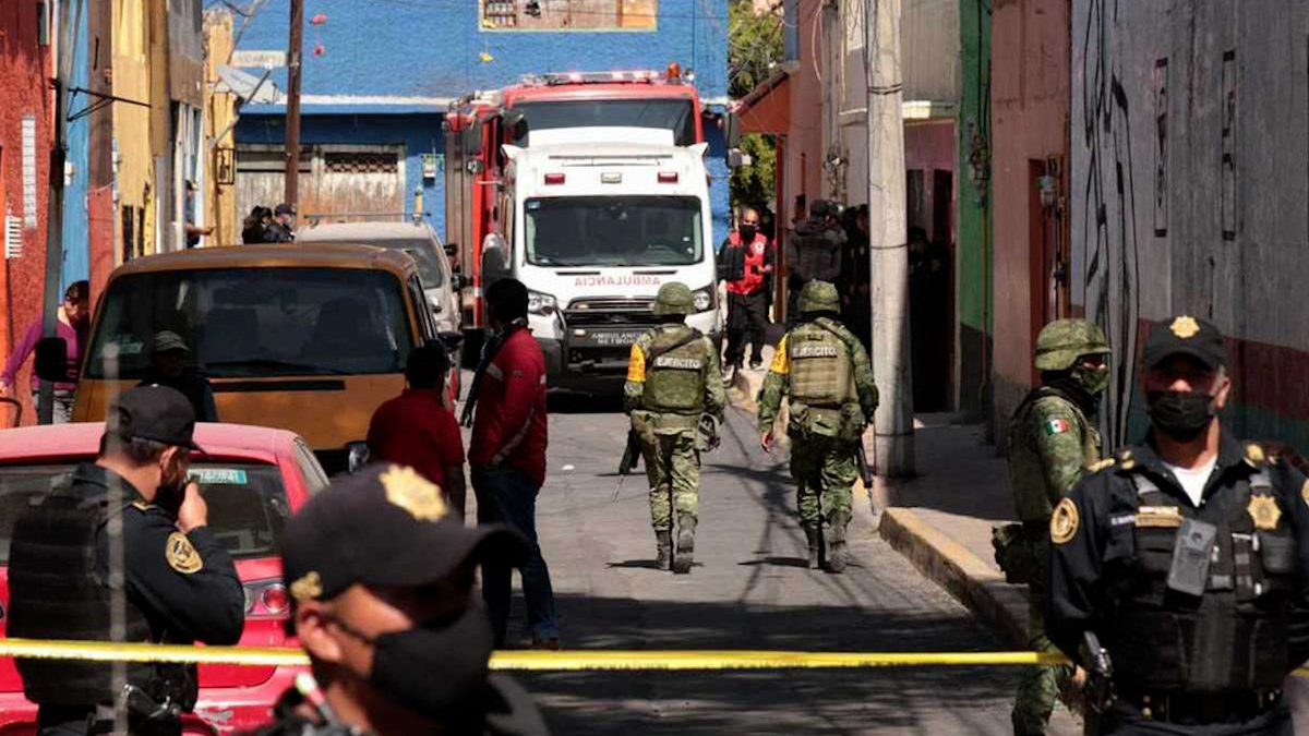 Continúan trabajos de limpieza en la colonia Pensil tras explosión, informa Sheinbaum