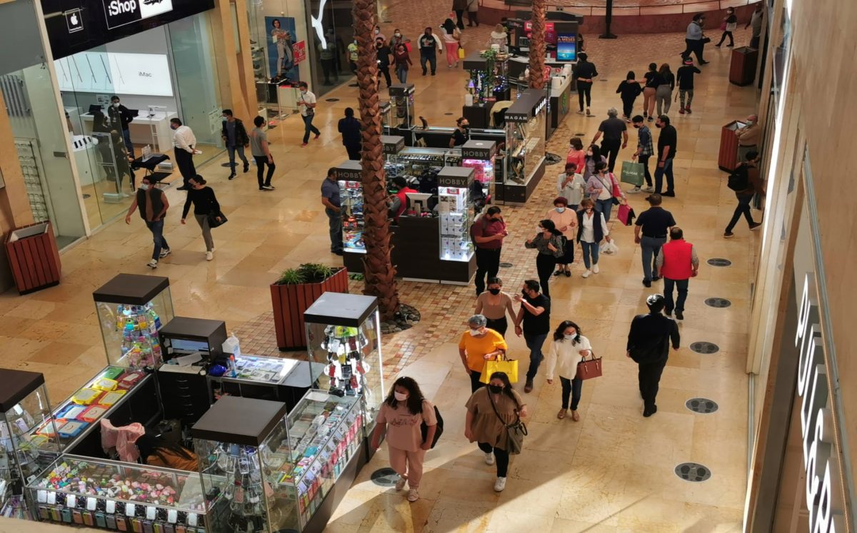 Centros comerciales en Puebla registran 1.4 millones de visitantes | Melanie Torres