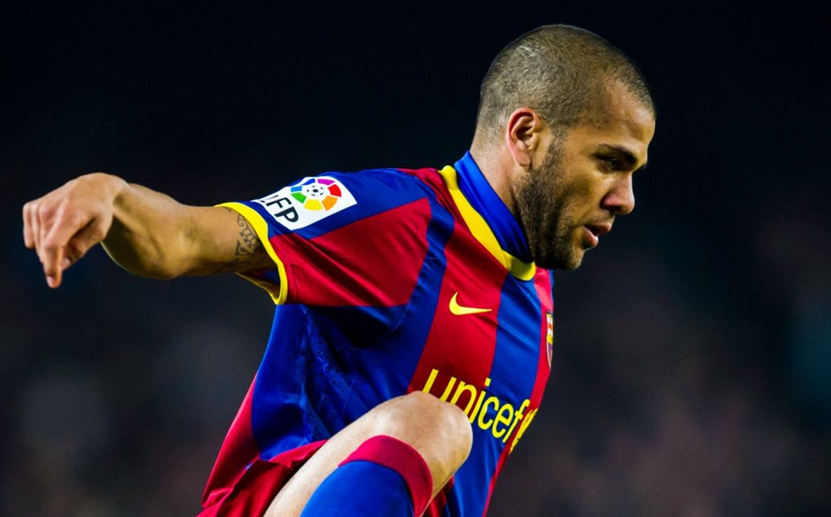 Dani Alves regresa al Barcelona (Twitter @FCBarcelona_es)