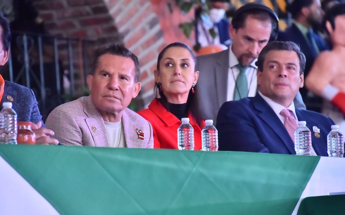 Julio César Chávez, Claudia Sheimbaum y Mauricio Sulaimán (Alma Montiel WBC)