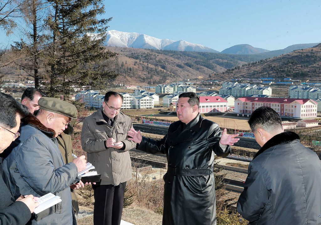 Kim Jong-un había impulsado la construcción de Samjiyon, que es cercano al poblado donde nació su padre, Kim Jong-Il. (AFP)