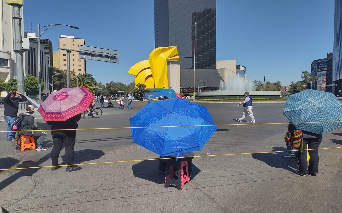 Maestros bloquean Reforma