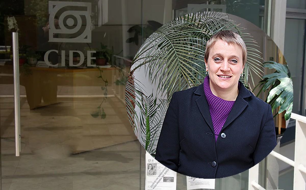 Catherine Andrews recibió la notificación de la destitución por parte del director general Interino, José Antonio Romero. | Especial