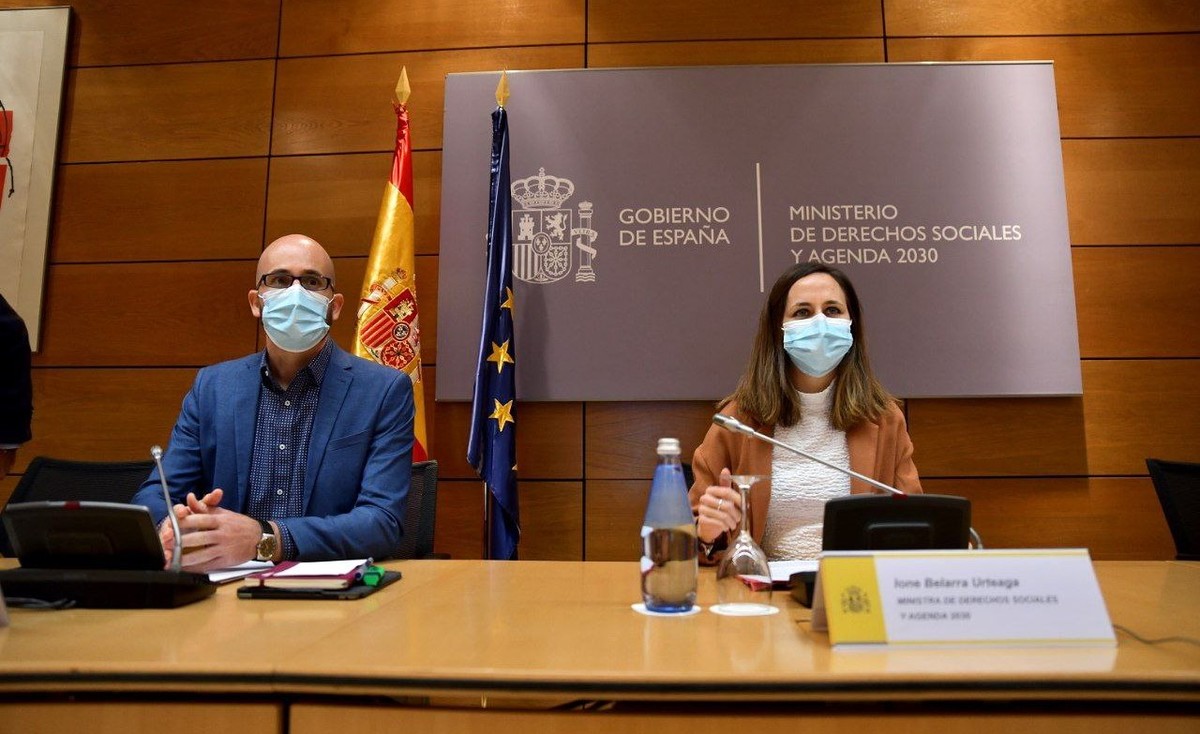 Los colegios en España tendrán un coordinador contra acoso escolar. | Twitter  Ione Belarra